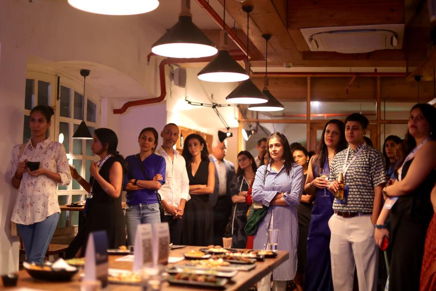 {image:url:description}